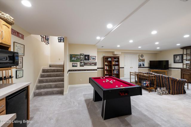 609 Berwyn Dr, Louisville, KY 40223