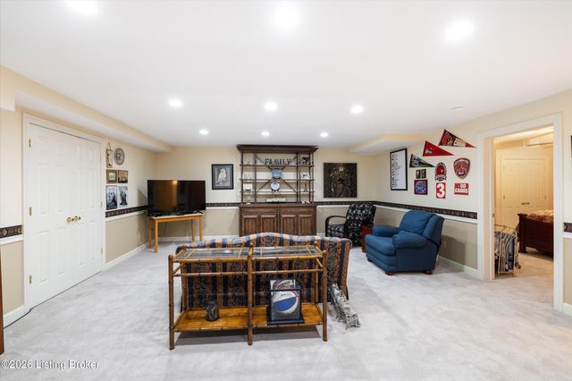 609 Berwyn Dr, Louisville, KY 40223