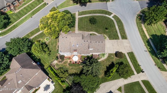 609 Berwyn Dr, Louisville, KY 40223