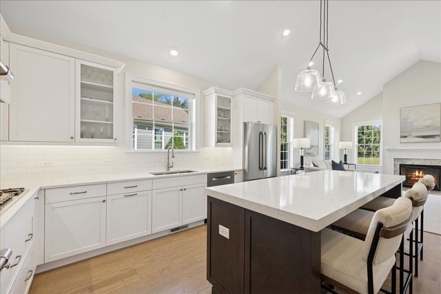 567 Hannah Lane, Hinsdale, IL 60521