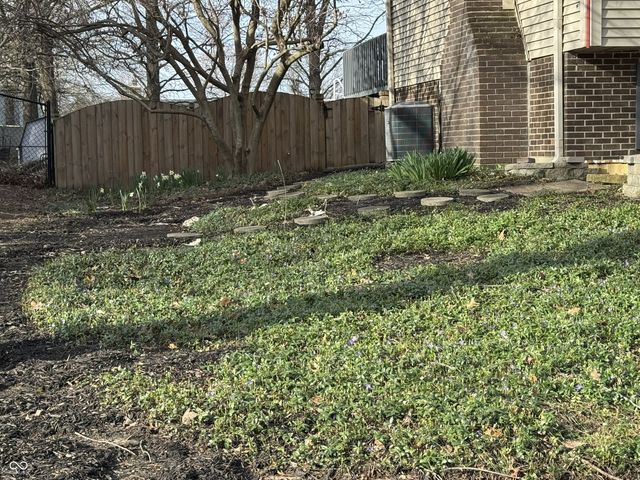 7620 Snowflake Drive, Indianapolis, IN 46227