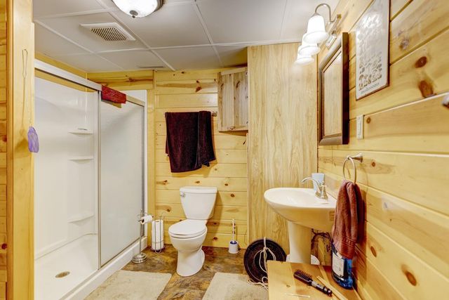 2765 Oak Knoll Lane, Stoughton, WI 53589