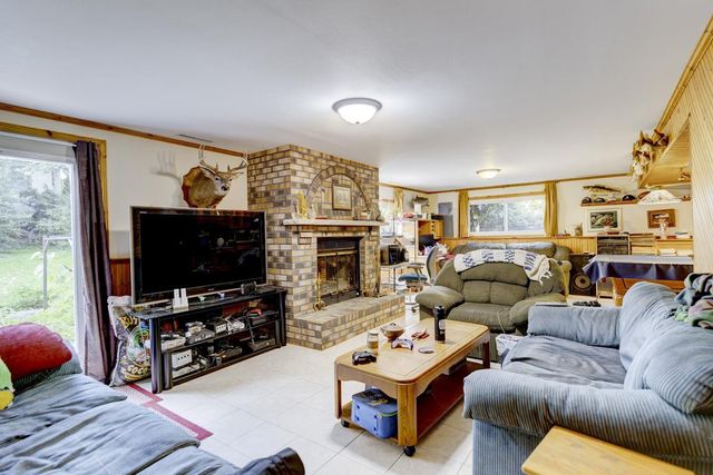 2765 Oak Knoll Lane, Stoughton, WI 53589