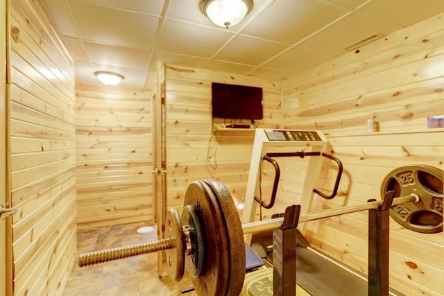 2765 Oak Knoll Lane, Stoughton, WI 53589