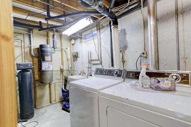 2765 Oak Knoll Lane, Stoughton, WI 53589