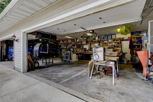 2765 Oak Knoll Lane, Stoughton, WI 53589