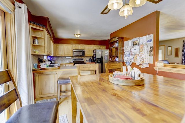 2765 Oak Knoll Lane, Stoughton, WI 53589