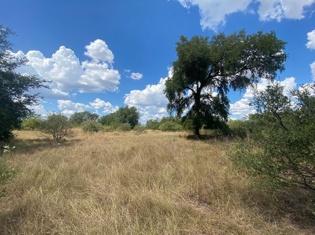 626 Strada Luca, Florence, TX 76527