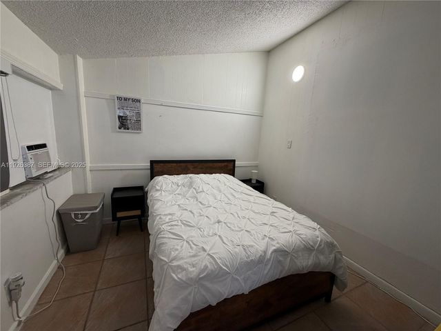 200 W 53rd Ter B, Hialeah, FL 33012