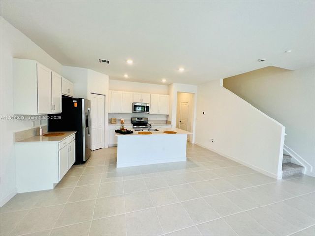 6923 Harbours Edge Ave, Lake Worth, FL 33467