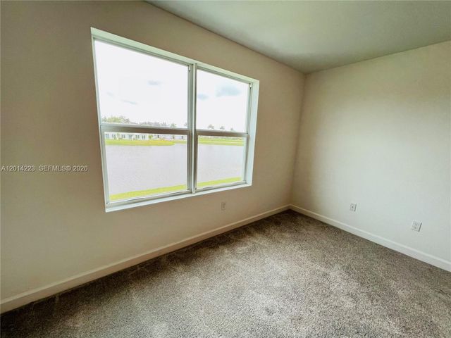 6923 Harbours Edge Ave, Lake Worth, FL 33467