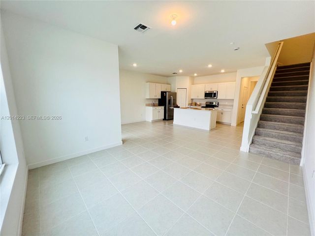 6923 Harbours Edge Ave, Lake Worth, FL 33467