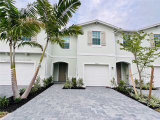 6923 Harbours Edge Ave, Lake Worth, FL 33467