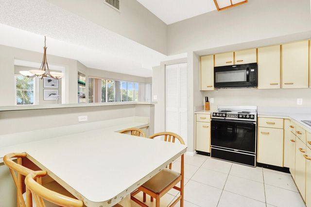 5106 Lake Catalina Drive A, Boca Raton, FL 33496