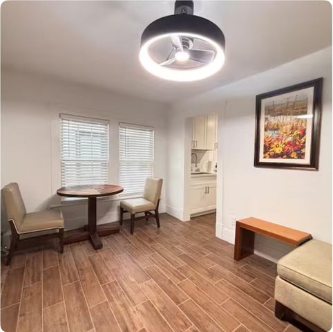 7427 Avenue H 1, Houston, TX 77011