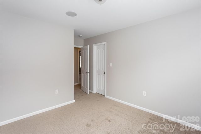 5416 Idlewild Road N, Charlotte, NC 28227