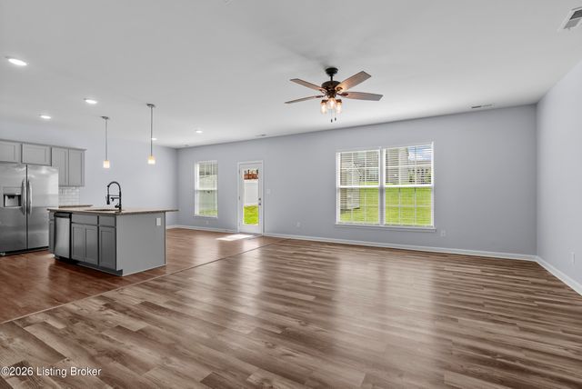 12015 Cascade Falls Trail, Louisville, KY 40229