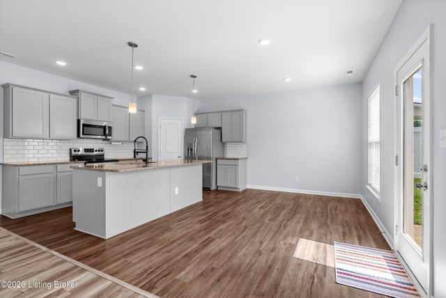 12015 Cascade Falls Trail, Louisville, KY 40229