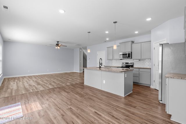 12015 Cascade Falls Trail, Louisville, KY 40229