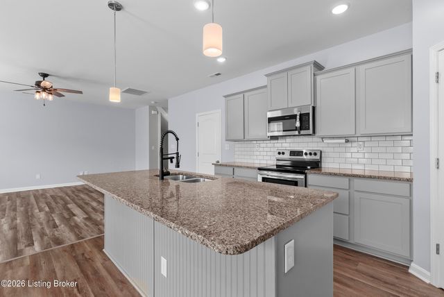 12015 Cascade Falls Trail, Louisville, KY 40229