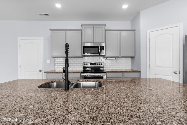 12015 Cascade Falls Trail, Louisville, KY 40229