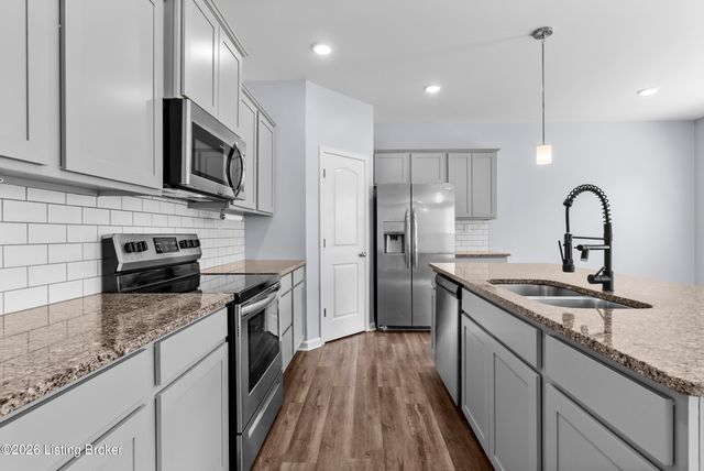 12015 Cascade Falls Trail, Louisville, KY 40229
