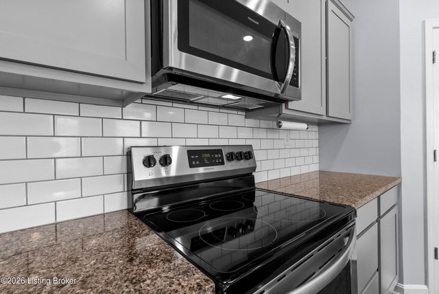 12015 Cascade Falls Trail, Louisville, KY 40229