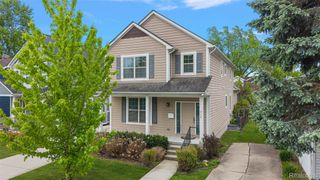 215 La Plaza Court, Royal Oak, MI 48073