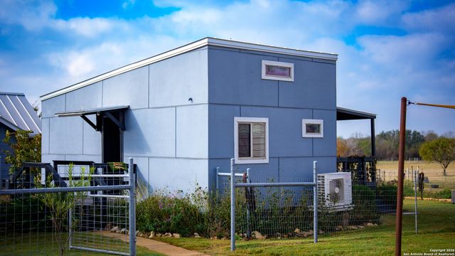 3585 Pittman, St Hedwig, TX 78152