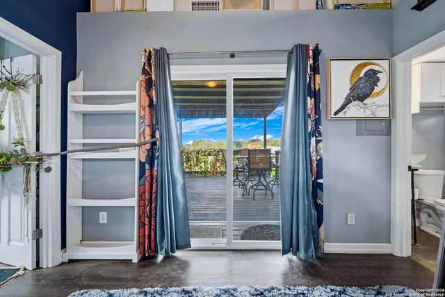 3585 Pittman, St Hedwig, TX 78152