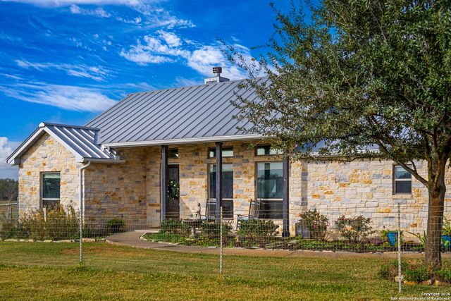 3585 Pittman, St Hedwig, TX 78152