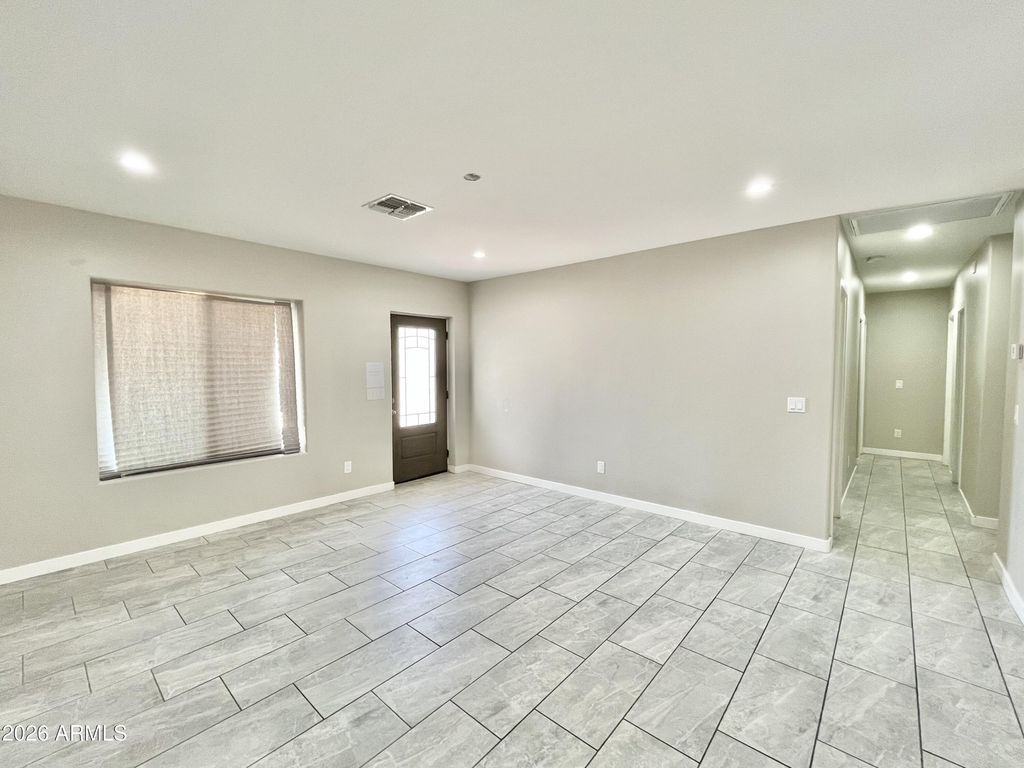 5211 N 8TH Place, Phoenix, AZ 85014 — photo 4