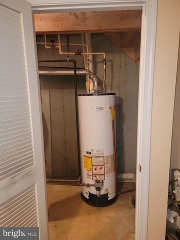 37 GUNFALLS GARTH, Baltimore, MD 21236