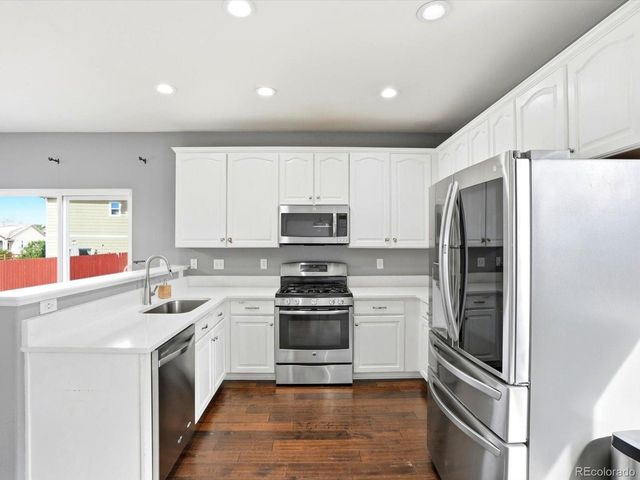 10059 Dillon Cir, Commerce City, CO 80022
