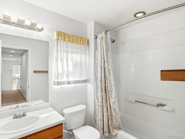10059 Dillon Cir, Commerce City, CO 80022