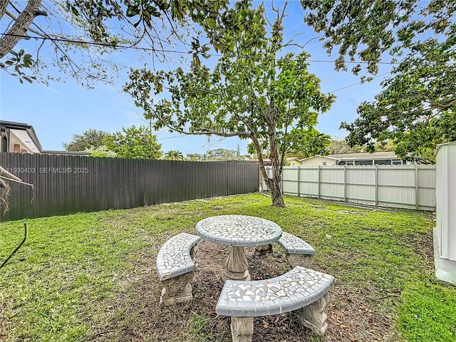 4008 Adams St, Hollywood, FL 33021