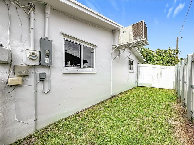 4008 Adams St, Hollywood, FL 33021