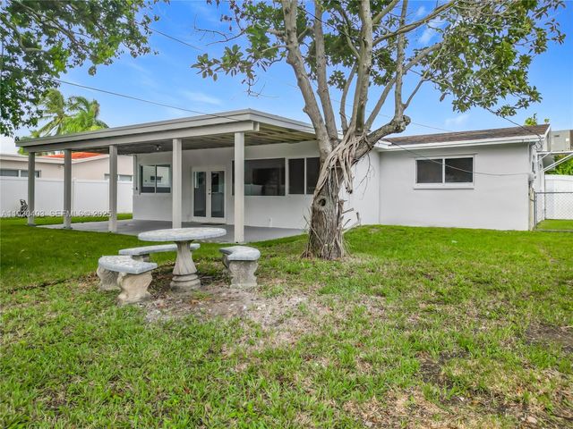 4008 Adams St, Hollywood, FL 33021
