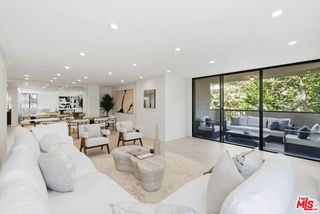 150 N Almont Drive 301, Beverly Hills, CA 90211