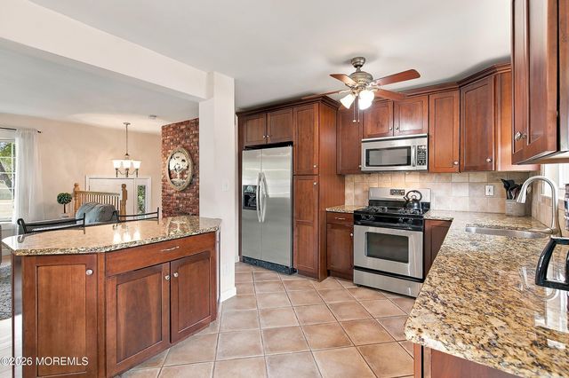 45 Oak Terrace, Howell, NJ 07731