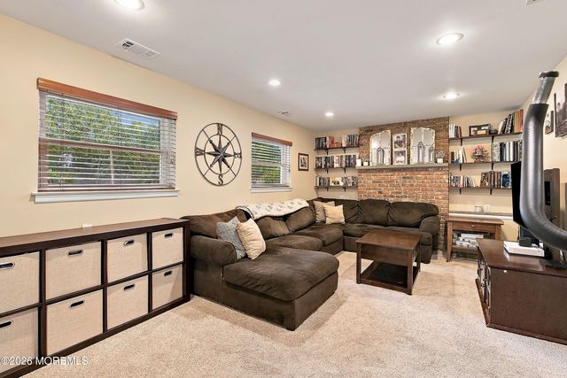 45 Oak Terrace, Howell, NJ 07731