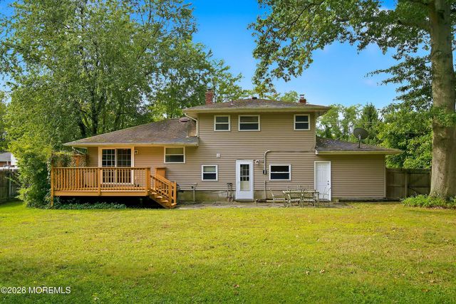 45 Oak Terrace, Howell, NJ 07731