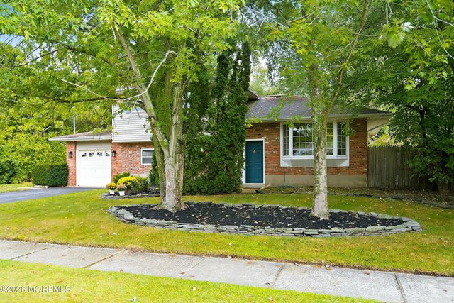 45 Oak Terrace, Howell, NJ 07731
