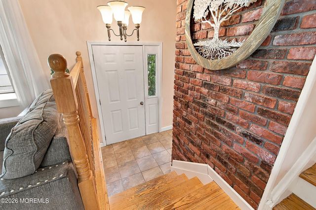 45 Oak Terrace, Howell, NJ 07731
