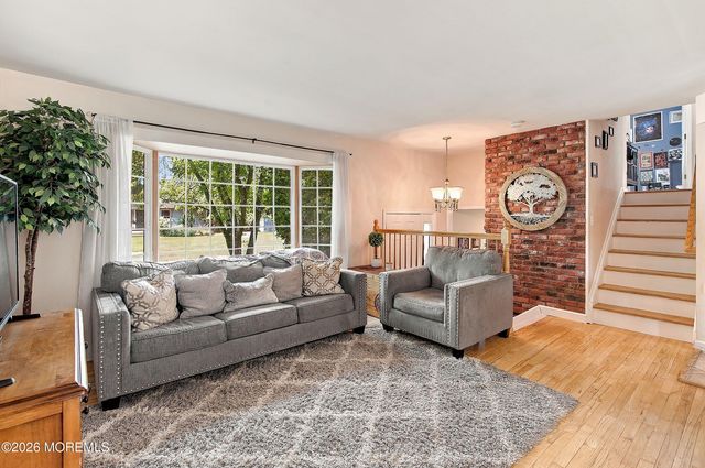 45 Oak Terrace, Howell, NJ 07731