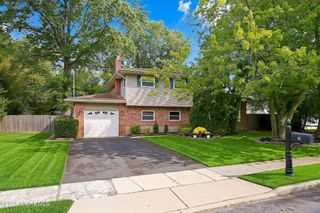 45 Oak Terrace, Howell, NJ 07731