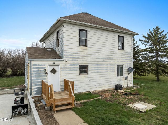333 3rd Street W, Ross, ND 58776 property photo