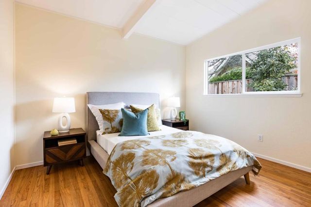 60 Lorelei Lane, Menlo Park, CA 94025