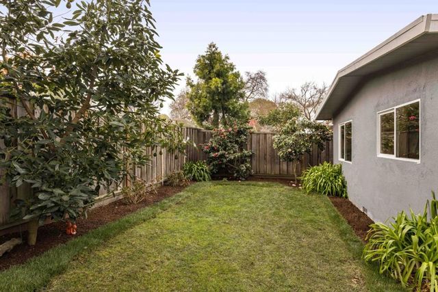 60 Lorelei Lane, Menlo Park, CA 94025