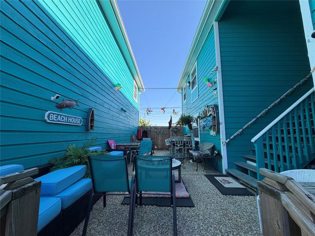 6723 Heards 1, Galveston, TX 77551